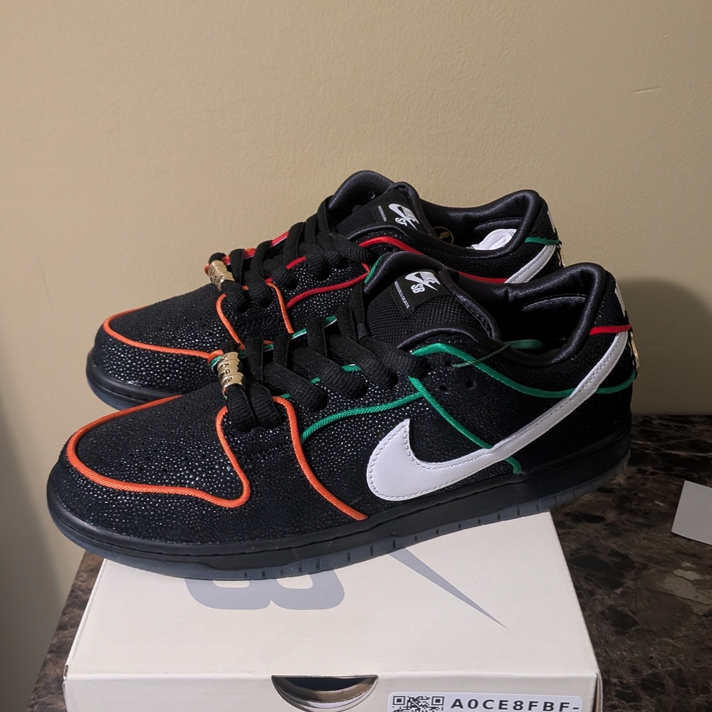 Nike SB Dunk Low X Bronx Girls Skate